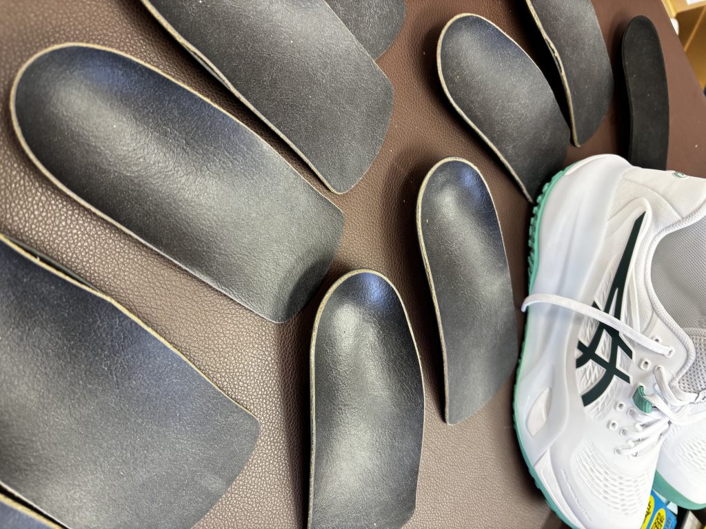 【常識が崩れる瞬間】母趾球に力を入れると体幹が弱くなる？【テニスショップ通販店長のブログ＠テニスショップLAFINO 西山克久】