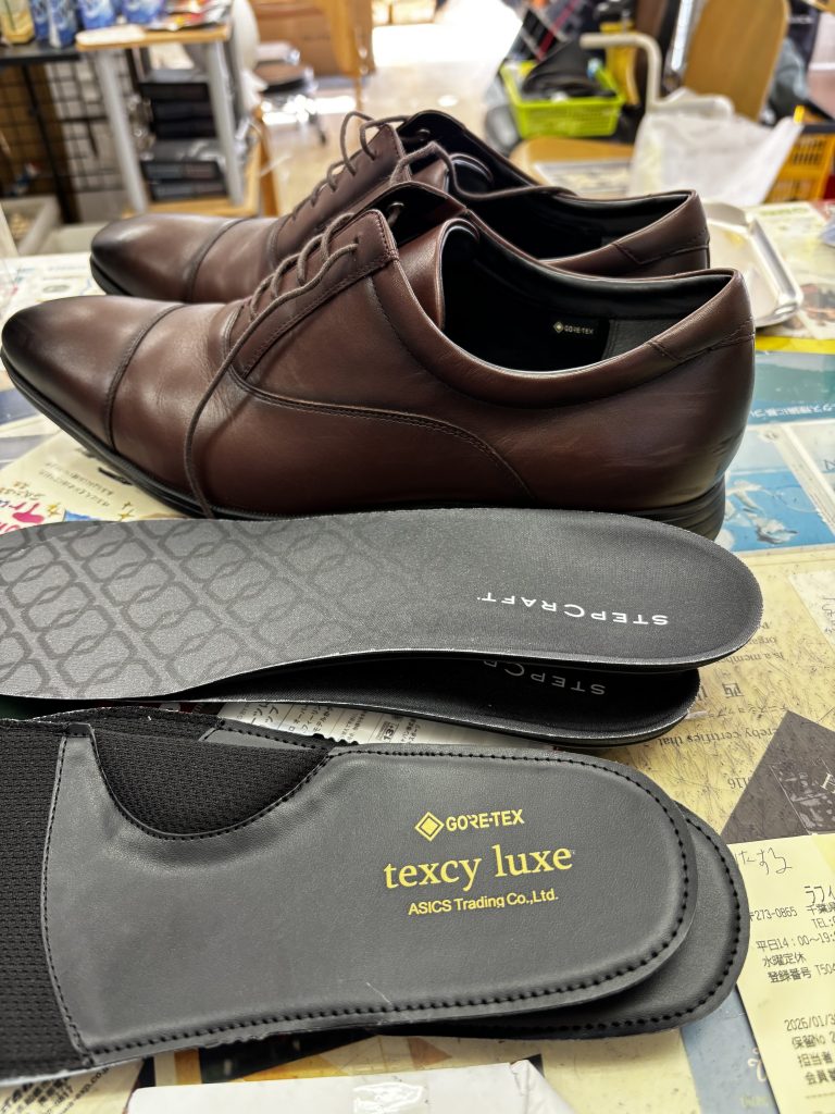 見た目も姿勢も変わる。革靴インソールという最適解【テニスショップ通販店長のブログ＠テニスショップLAFINO 西山克久】