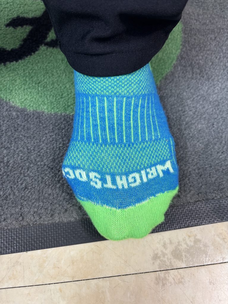 “顔が勝手に笑っちゃう😊”──外反母趾から歩く喜びを取り戻した日」【テニスショップ通販店長のブログ＠テニスショップLAFINO 西山克久】