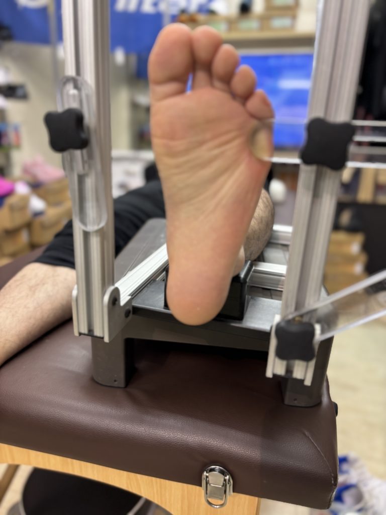 ハーフマラソンのあとに、採型へ。【テニスショップ通販店長のブログ＠テニスショップLAFINO 西山克久】