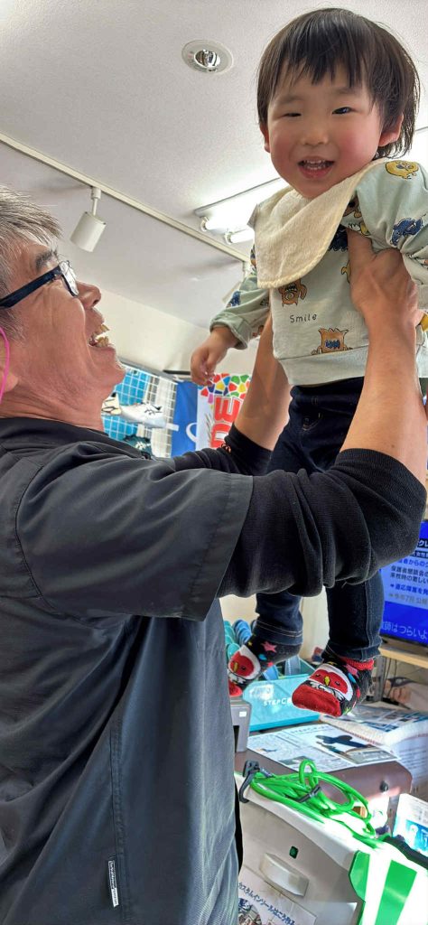 可愛いお客様。【テニスショップ通販店長のブログ＠テニスショップLAFINO 西山克久】