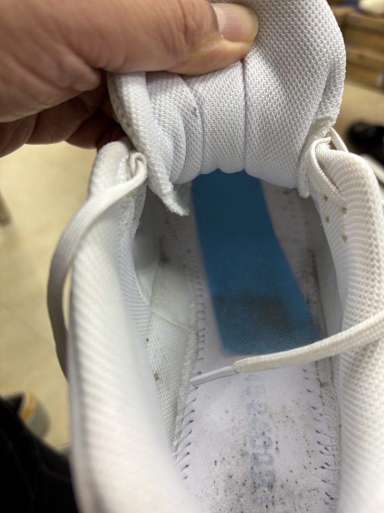 「シューズに仕込んだ“秘密兵器”がヤバい。ファイテン新技術をテストしてみた」【テニスショップ通販店長のブログ＠テニスショップLAFINO 西山克久】