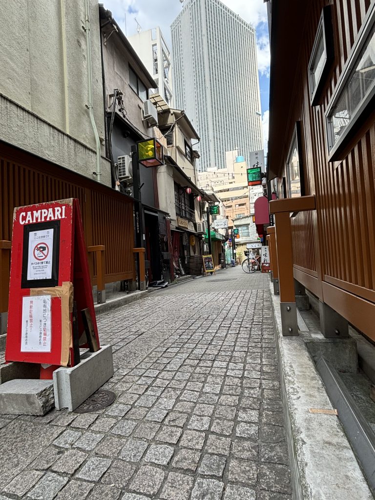 池袋のカフェにまんまとハマってしまう。【テニスショップ通販店長のブログ＠テニスショップLAFINO 西山克久】