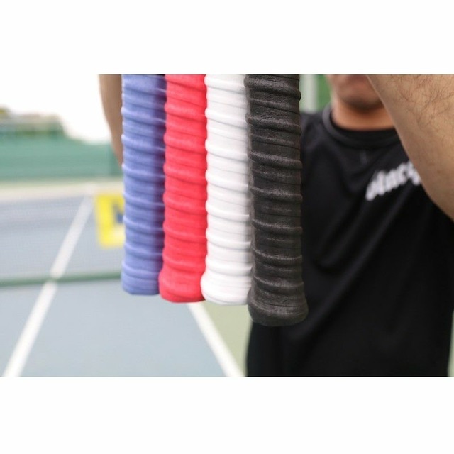 新しいグリップテープがあなたのテニスを前に進めるかもしれない可能性。【テニスショップ通販店長のブログ＠テニスショップLAFINO 西山克久】